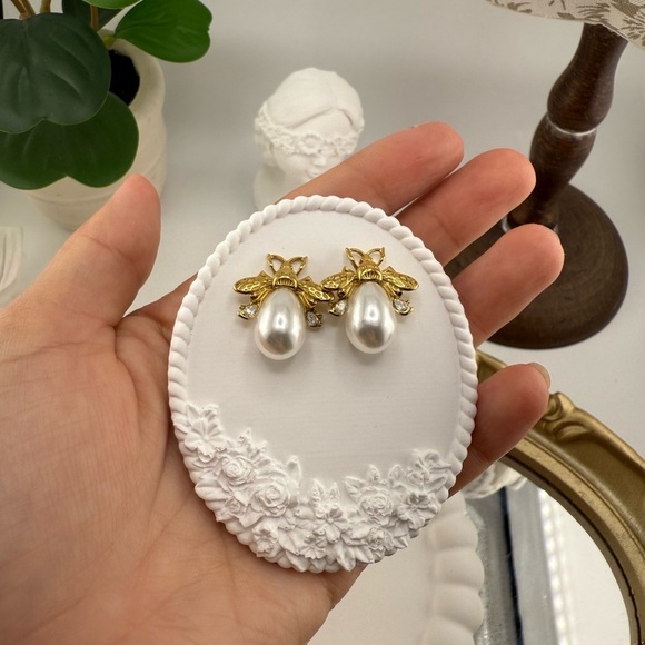 Elegant Gold Bee Earrings with Imitation Pearl Drop - Picture 8 of 8